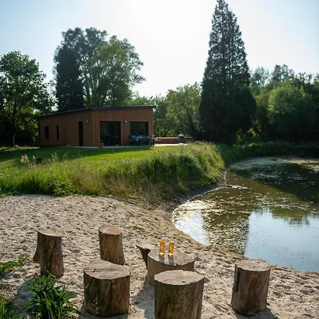 Le Nichoir Du Marais - écolodge Lodge Ponts-et-Marais